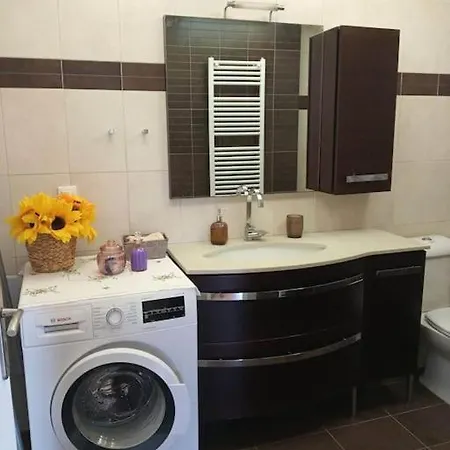 Eleni's Maisonette